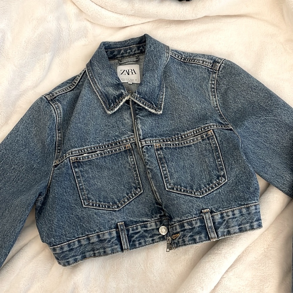 Zara zippered crop denim jacket